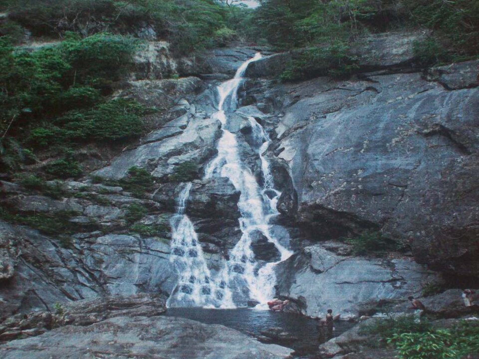 Meenvallam Waterfalls